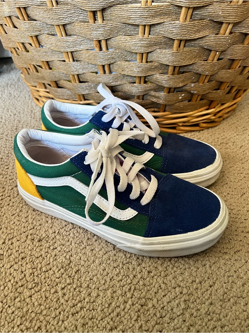 Vans Kids Low-Top Lace-Up Sneakers in Navy, Green & Yellow